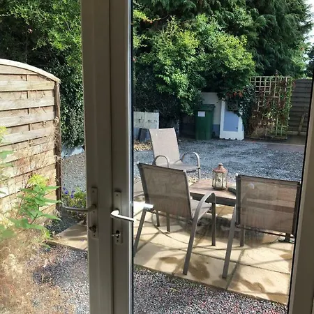 Sleeps 2 - 26 Galway And Manor 펜션 아선리
