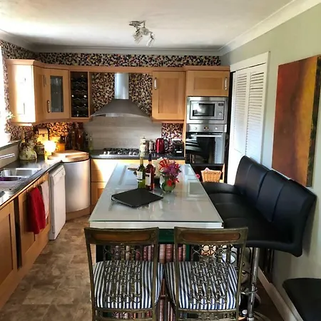 Sleeps 2 - 26 Galway And Manor 펜션 아선리
