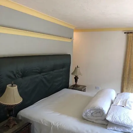 Sleeps 2 - 26 Galway And Manor 펜션 아선리
