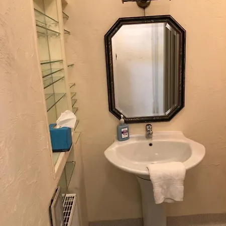 Sleeps 2 - 26 Galway And Manor * 아선리